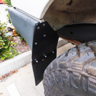 Superior Engineering Rear Mudflap Bracket Kit Toyota Land Cruiser 105 Series OE to -12 Offset