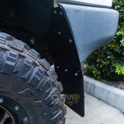 Superior Engineering Rear Mudflap Bracket Kit Toyota Land Cruiser 105 Series OE to -12 Offset