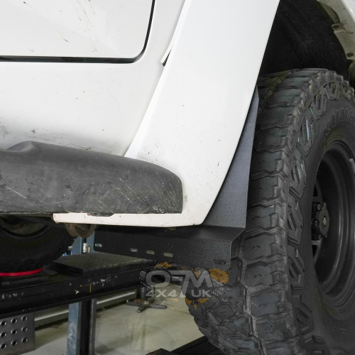 Superior Engineering Front Mudflap Bracket Kit Nissan Patrol GU Y61 Series 4+ OEM Flares