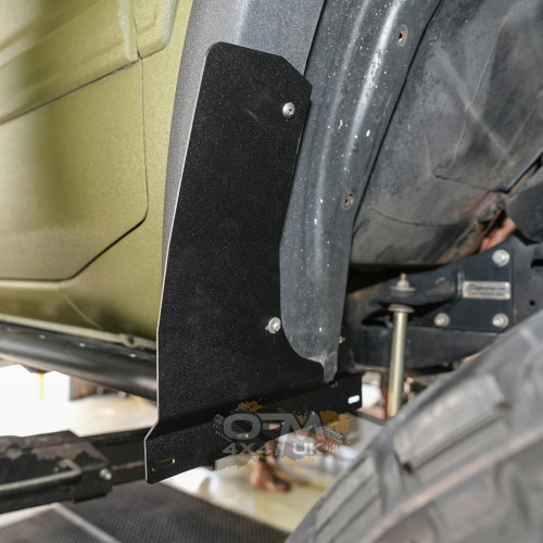 Superior Engineering Front Mudflap Bracket Kit Nissan Patrol GU Y61 Series 1–3 OEM Flares