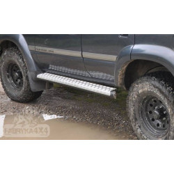 Rock Sliders / Side Steps Toyota Land Cruiser J80 Diesel (1989–1998) – Fabryka 4x4 Heavy Duty